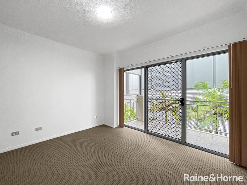 Photo - 26/28 Belgrave Road, Indooroopilly QLD 4068 - Image 7