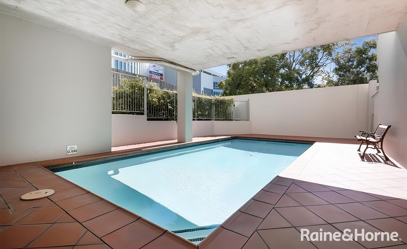 Photo - 26/28 Belgrave Road, Indooroopilly QLD 4068 - Image 11