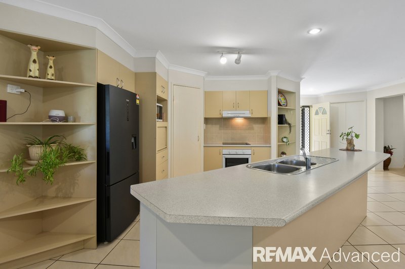 Photo - 263 Bestmann Road, Sandstone Point QLD 4511 - Image 7