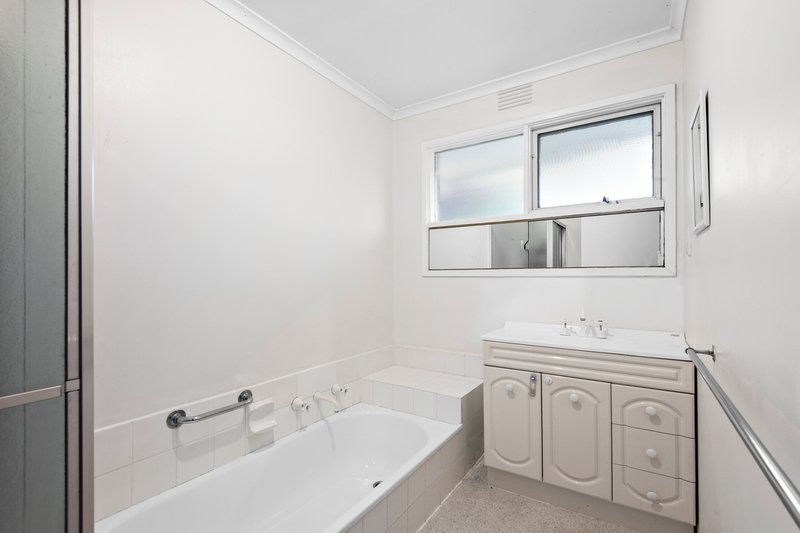 Photo - 2/63 Bondi Road, Bonbeach VIC 3196 - Image 11