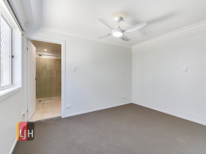 Photo - 2/63 Broughton Road, Kedron QLD 4031 - Image 4