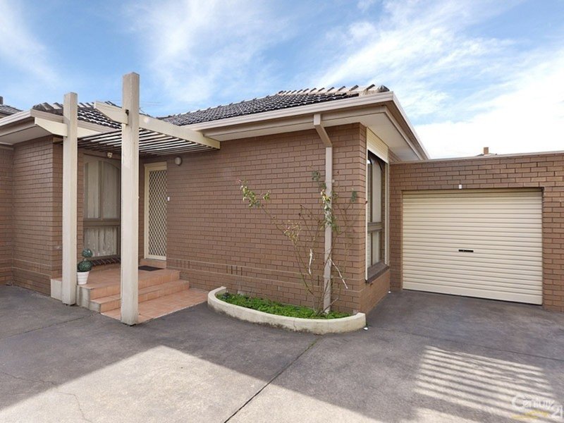 2/63 Carinish Road, Clayton VIC 3168