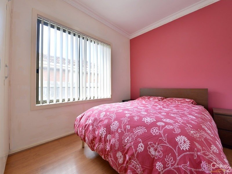 Photo - 2/63 Carinish Road, Clayton VIC 3168 - Image 8