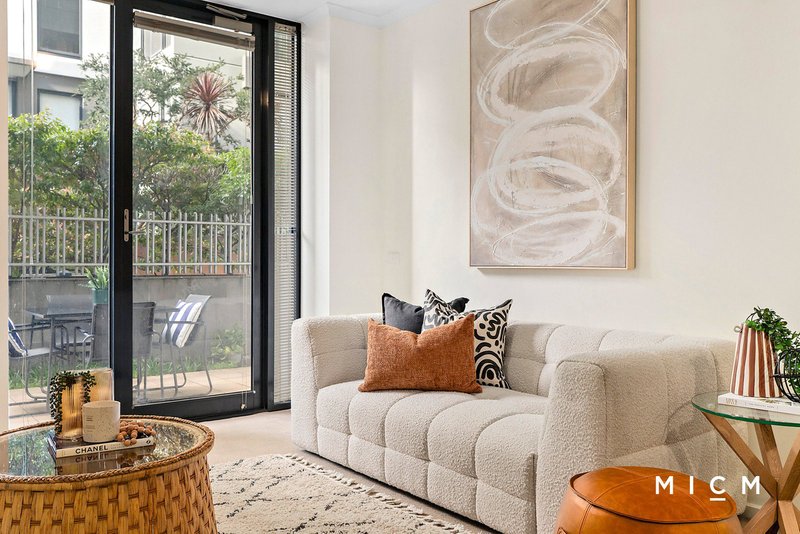 Photo - 2/63 Dorcas Street, South Melbourne VIC 3205 - Image 3