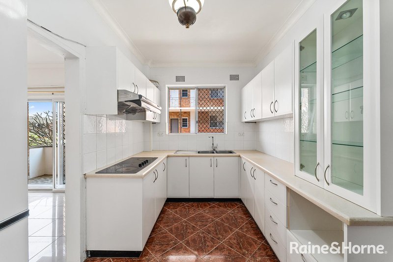 Photo - 2/63 Gladstone Street, Kogarah NSW 2217 - Image 4