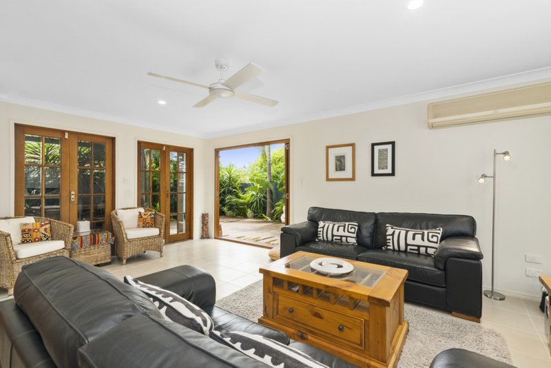 Photo - 2/63 Laguna Avenue, Palm Beach QLD 4221 - Image 2