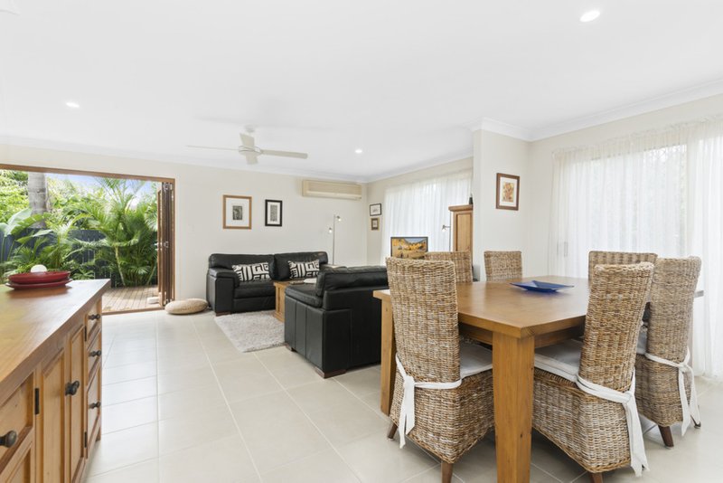 Photo - 2/63 Laguna Avenue, Palm Beach QLD 4221 - Image 3