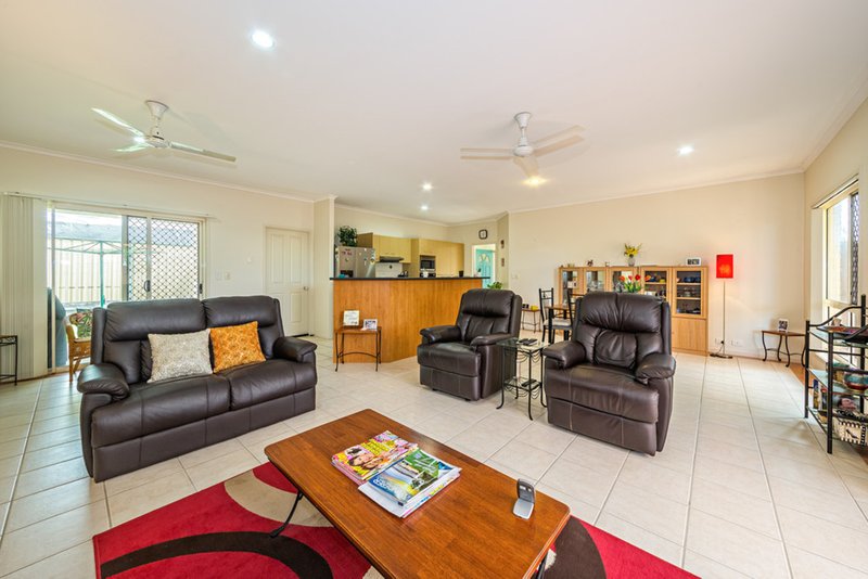 Photo - 2/63 Pacific Drive, Banksia Beach QLD 4507 - Image 3