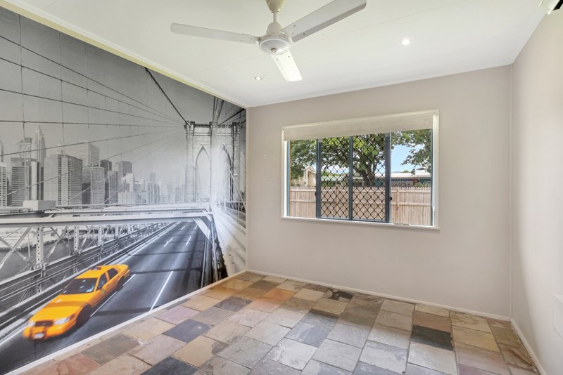 Photo - 263 Pease Street, Edge Hill QLD 4870 - Image 9