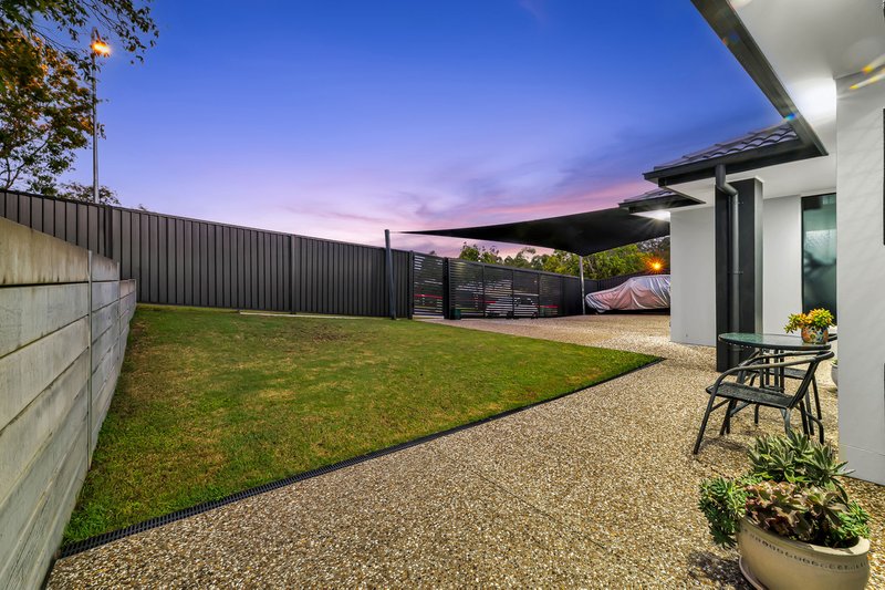 Photo - 263 Universal Street, Oxenford QLD 4210 - Image 5