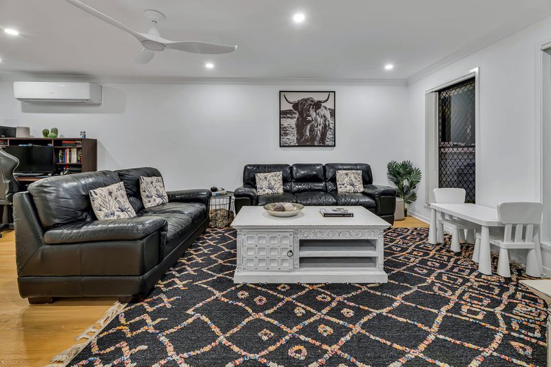Photo - 263 Universal Street, Oxenford QLD 4210 - Image 7