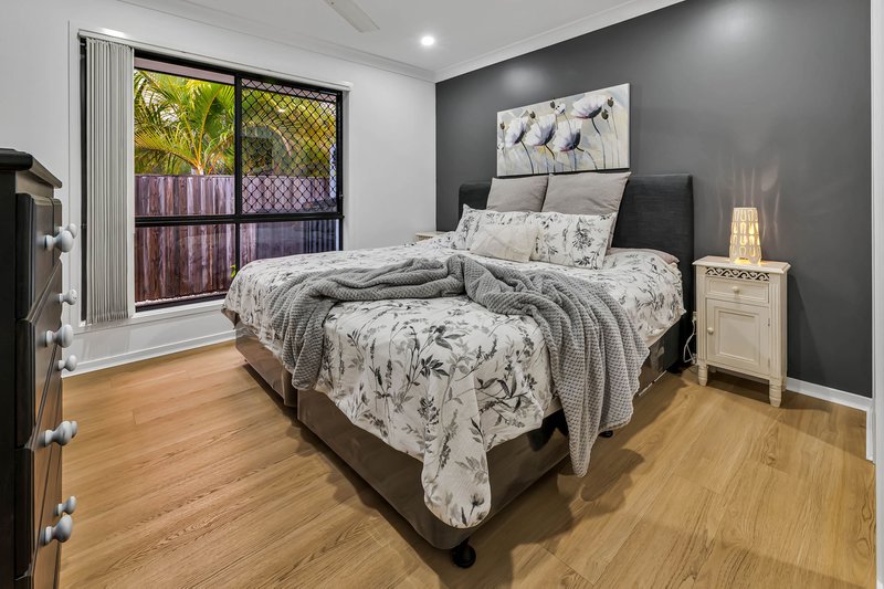 Photo - 263 Universal Street, Oxenford QLD 4210 - Image 8