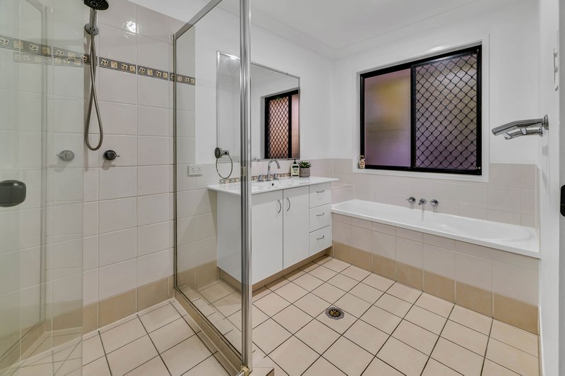 Photo - 263 Universal Street, Oxenford QLD 4210 - Image 10