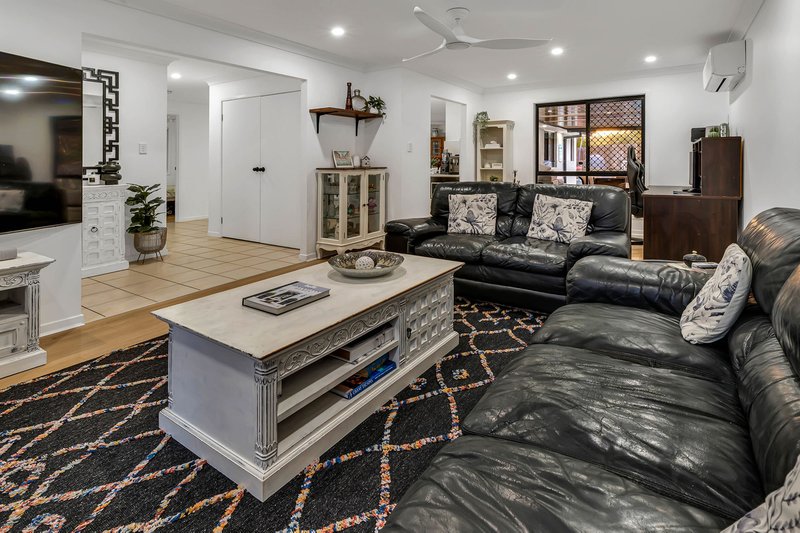 Photo - 263 Universal Street, Oxenford QLD 4210 - Image 25