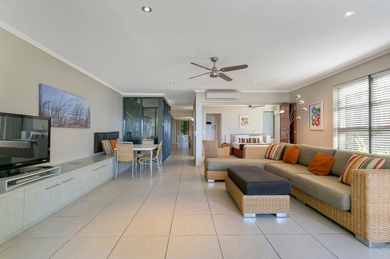 Photo - 2/63 Vasey Esplanade, Trinity Beach QLD 4879 - Image 3