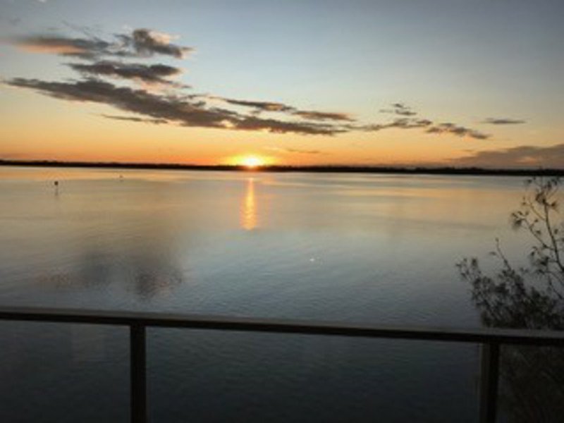 Photo - 26307 2 Ephraim Island Parade, Paradise Point QLD 4216 - Image 17