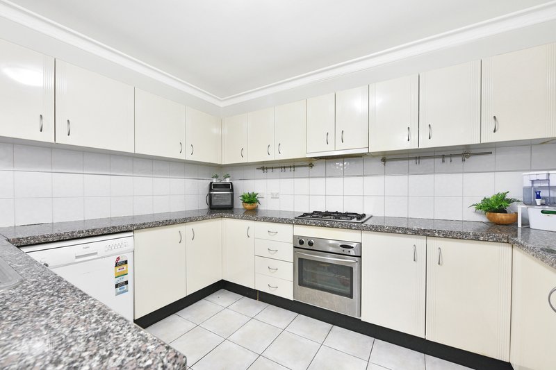 Photo - 26/312-324 Windsor Road, Baulkham Hills NSW 2153 - Image 5