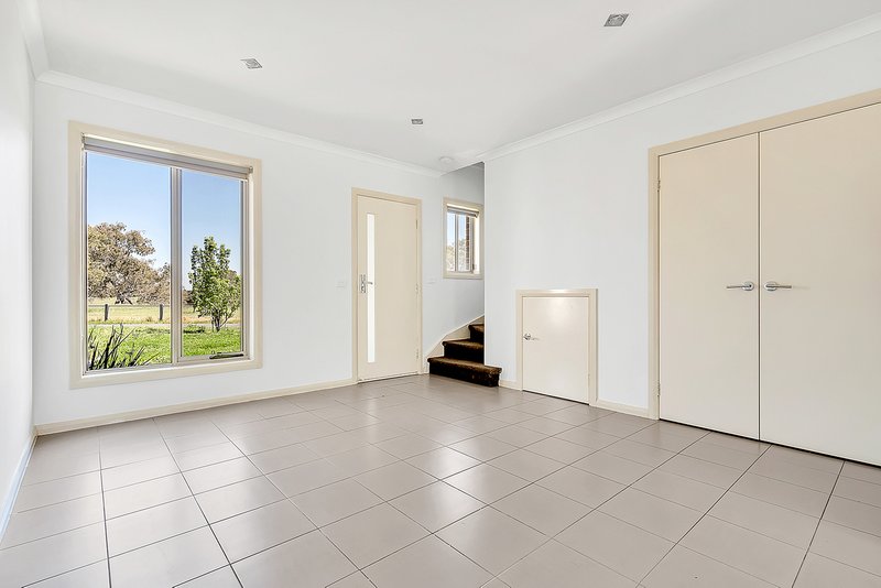 Photo - 26/335 Grand Boulevard, Craigieburn VIC 3064 - Image 2