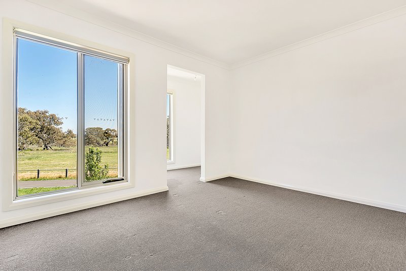 Photo - 26/335 Grand Boulevard, Craigieburn VIC 3064 - Image 4