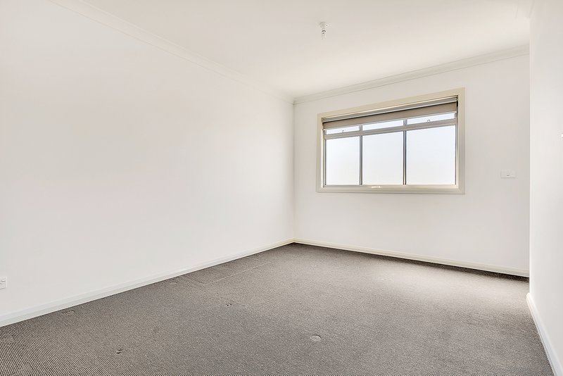 Photo - 26/335 Grand Boulevard, Craigieburn VIC 3064 - Image 5
