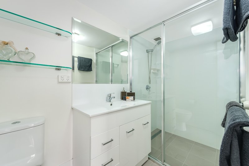 Photo - 26/37 Bayview Street, Runaway Bay QLD 4216 - Image 10