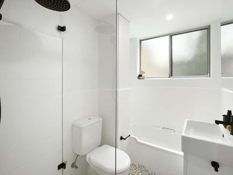 Photo - 26/4-12 Huxtable Avenue, Lane Cove NSW 2066 - Image 4