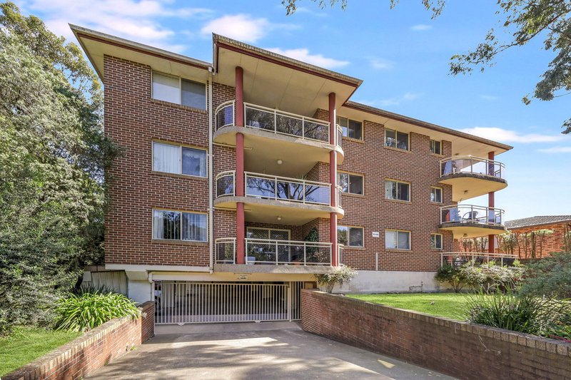 Photo - 2/64 Cairds Avenue, Bankstown NSW 2200 - Image 2