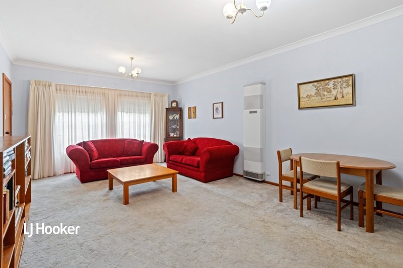 Photo - 2/64 Columbia Crescent, Modbury North SA 5092 - Image 5