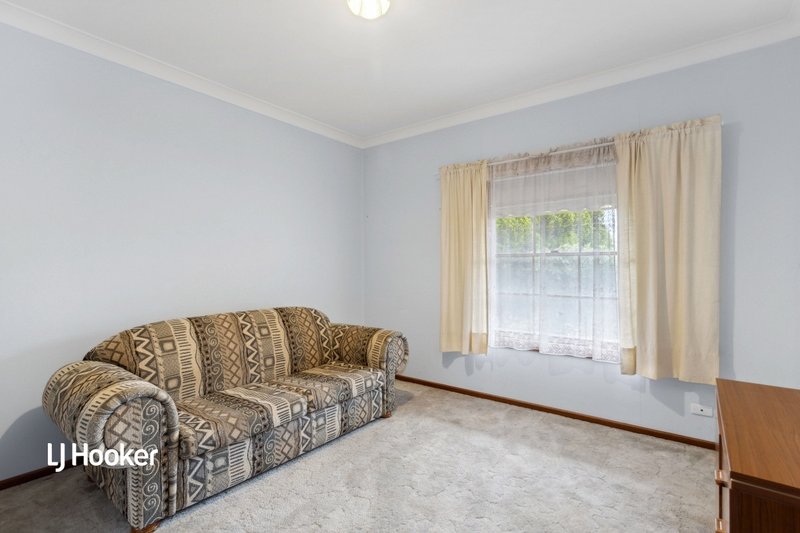 Photo - 2/64 Columbia Crescent, Modbury North SA 5092 - Image 9