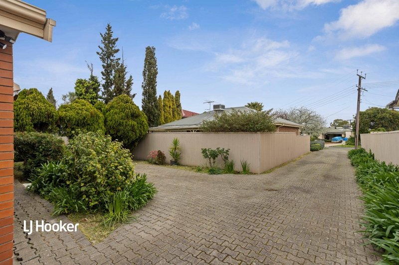 Photo - 2/64 Columbia Crescent, Modbury North SA 5092 - Image 14