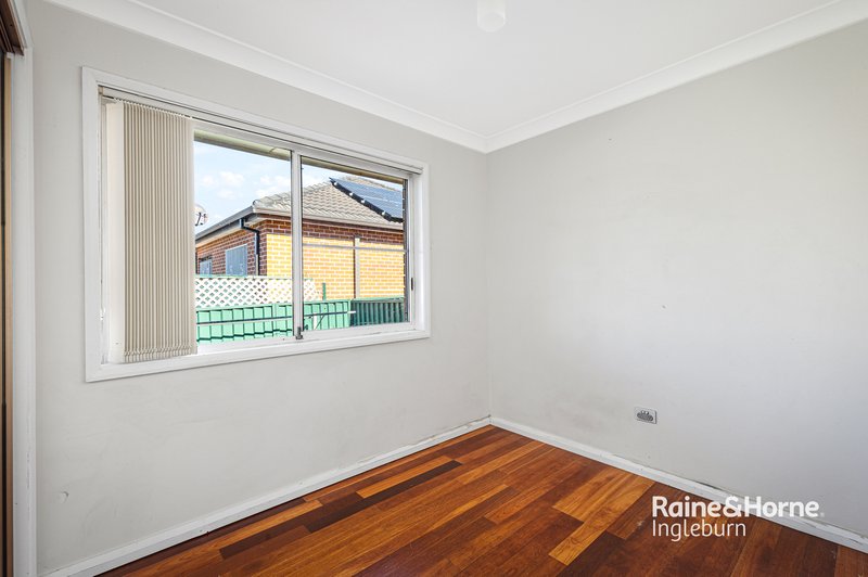Photo - 2/64 Edgar Street, Macquarie Fields NSW 2564 - Image 3