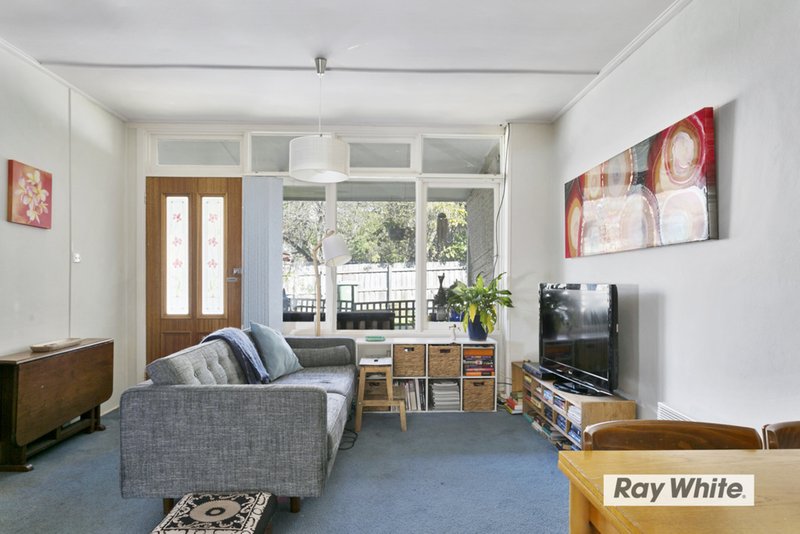 Photo - 2/64 Fourth Avenue, Rosebud VIC 3939 - Image 2