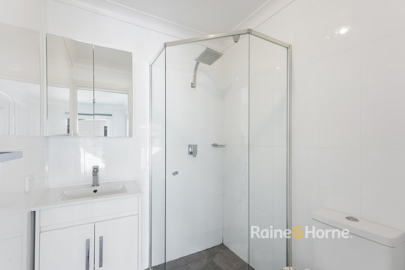 Photo - 2/64 Gallipoli Avenue, Blackwall NSW 2256 - Image 10
