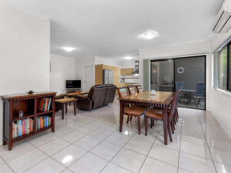 Photo - 2/64 Georgina Street, Woody Point QLD 4019 - Image 4