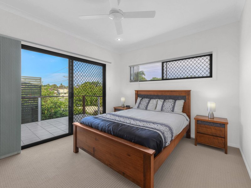 Photo - 2/64 Georgina Street, Woody Point QLD 4019 - Image 8