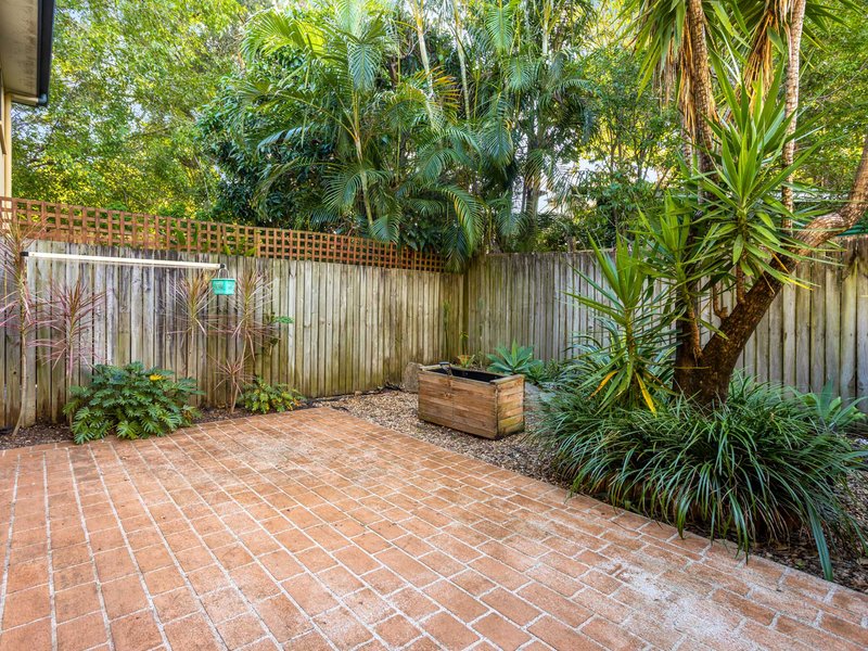 Photo - 2/64 Longlands Street, East Brisbane QLD 4169 - Image 7