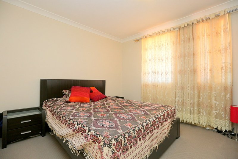 Photo - 2/64 Market Street, Condell Park NSW 2200 - Image 8