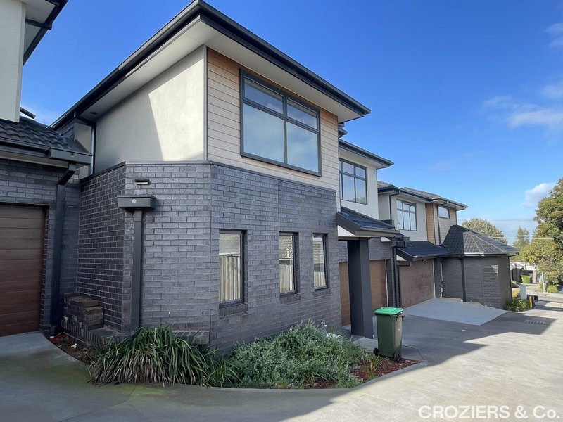 Photo - 2/64 St Vigeons Road, Reservoir VIC 3073 - Image 3