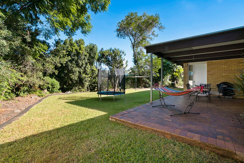 Photo - 264 Wondall Road, Manly West QLD 4179 - Image 5