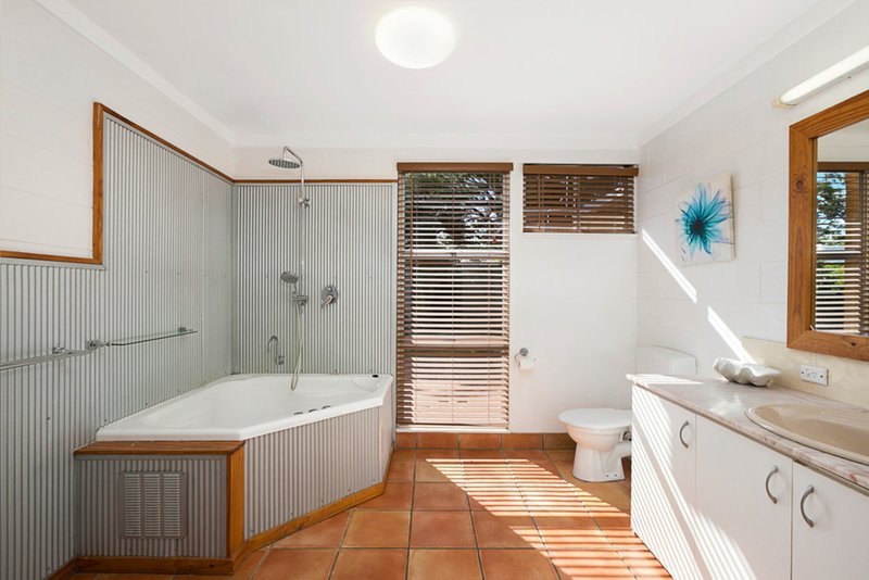 Photo - 264 Wondall Road, Manly West QLD 4179 - Image 10