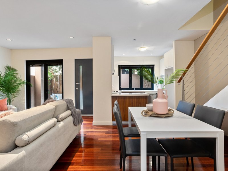 Photo - 2/65-67 Raglan Road, Mount Lawley WA 6050 - Image 3