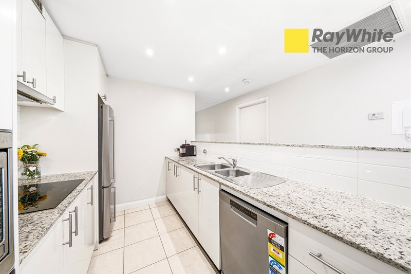 Photo - 26/5 Bay Drive, Meadowbank NSW 2114 - Image 8