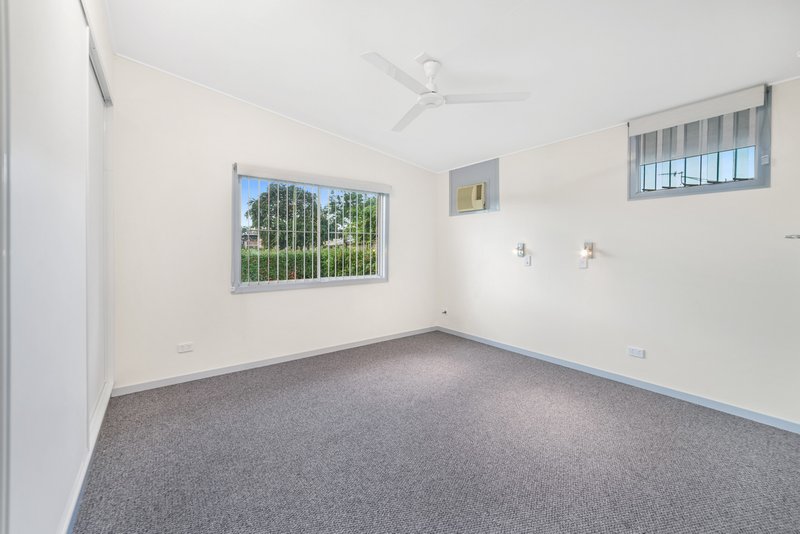 Photo - 265 Buchan Street, Westcourt QLD 4870 - Image 7