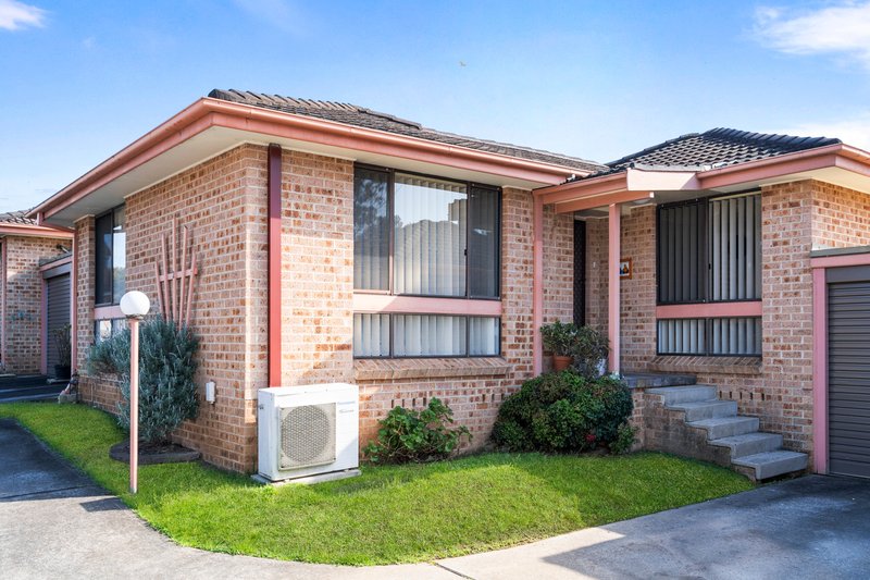 2/65 Fuchsia Crescent, Macquarie Fields NSW 2564