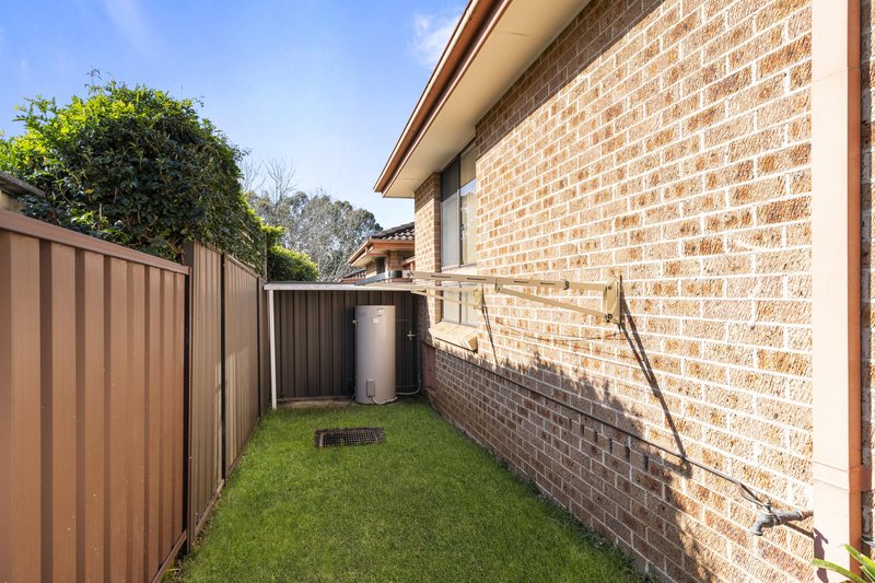 Photo - 2/65 Fuchsia Crescent, Macquarie Fields NSW 2564 - Image 13