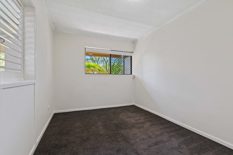 Photo - 2/65 Jellicoe Street, Coorparoo QLD 4151 - Image 3