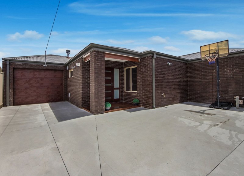 2/65 Leslie St , St Albans VIC 3021