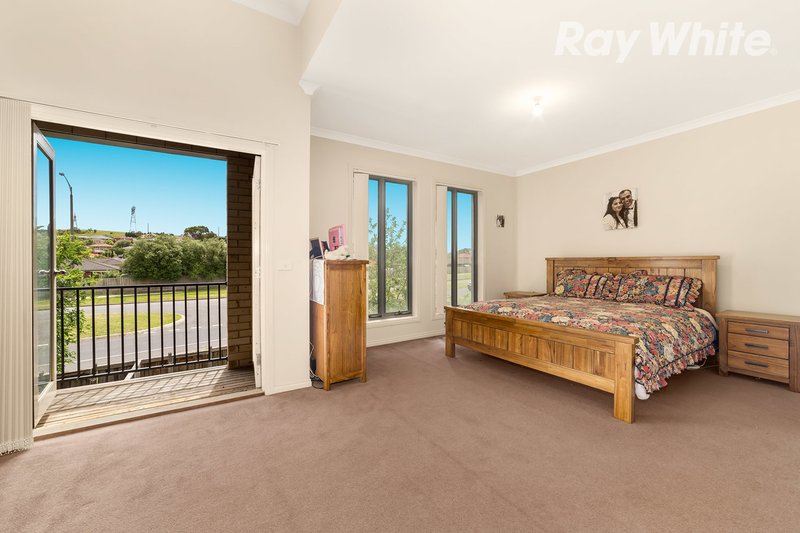 Photo - 2/65 Pommel Crescent, Epping VIC 3076 - Image 6