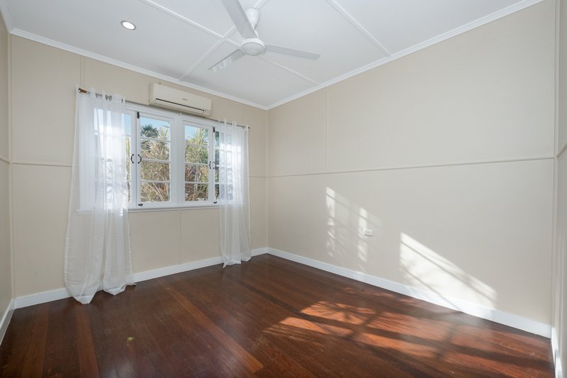 Photo - 265 Stuart Drive, Wulguru QLD 4811 - Image 16