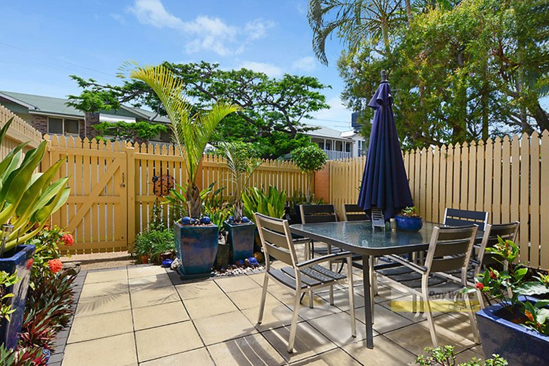 Photo - 2/65 Stuckey Road, Clayfield QLD 4011 - Image 2